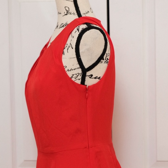 NWOT Express Fit & Flare dress with keyhole detail - Picture 3 of 8